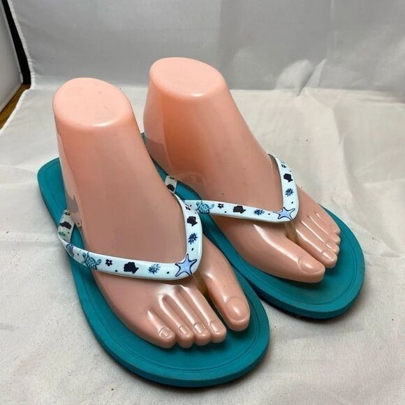 Vera Bradley flip flops seashell turtle 7/8 - Picture 1 of 5